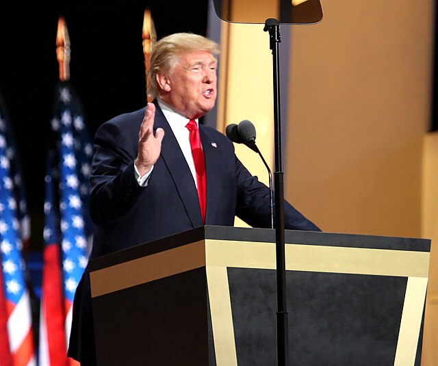 donald trump speaking at a convention
